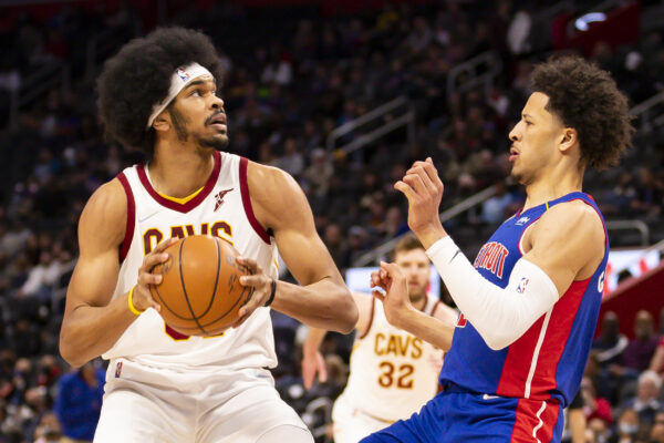 Pistons get comeback win, outlast Cleveland