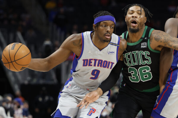 Boston wins comfortably, Pistons outclassed