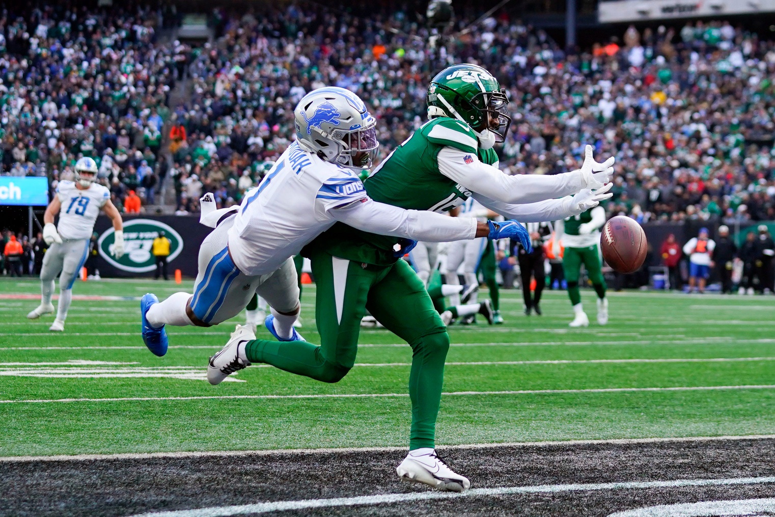 Jets' Sam Darnold Turns Disaster Into Dominance in Win Over Lions