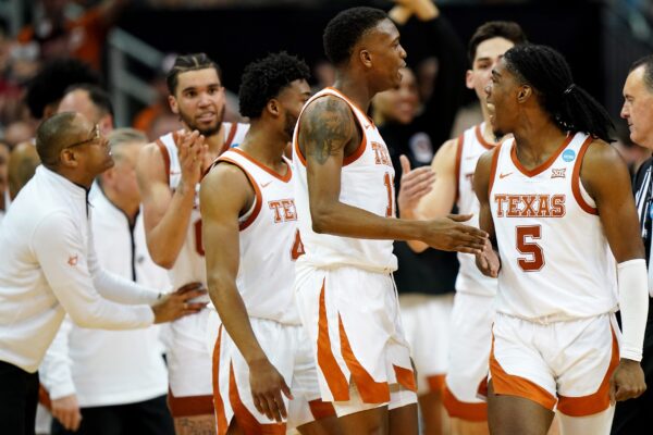 Texas seeks 1st Final Four in 20 years, Miami its 1st ever